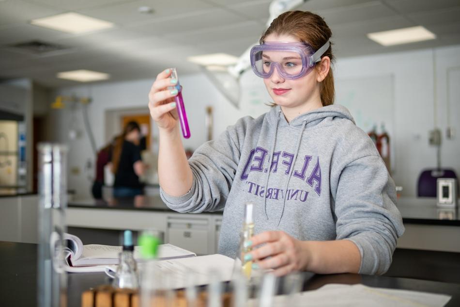 Jessica TenBrink in the chemistry lab